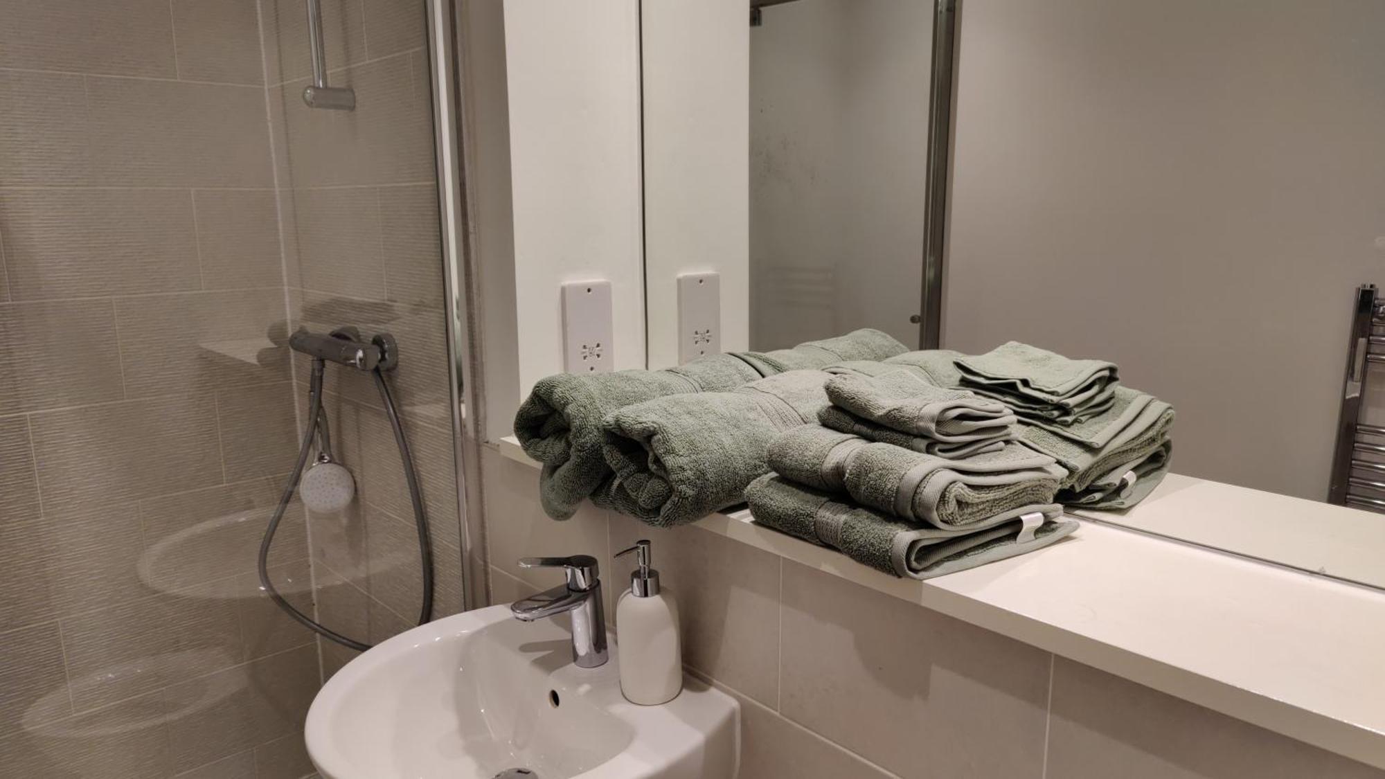 Quayside Penthouse 2 Bedroom Ensuite Near Media City & Manchester United Exterior foto