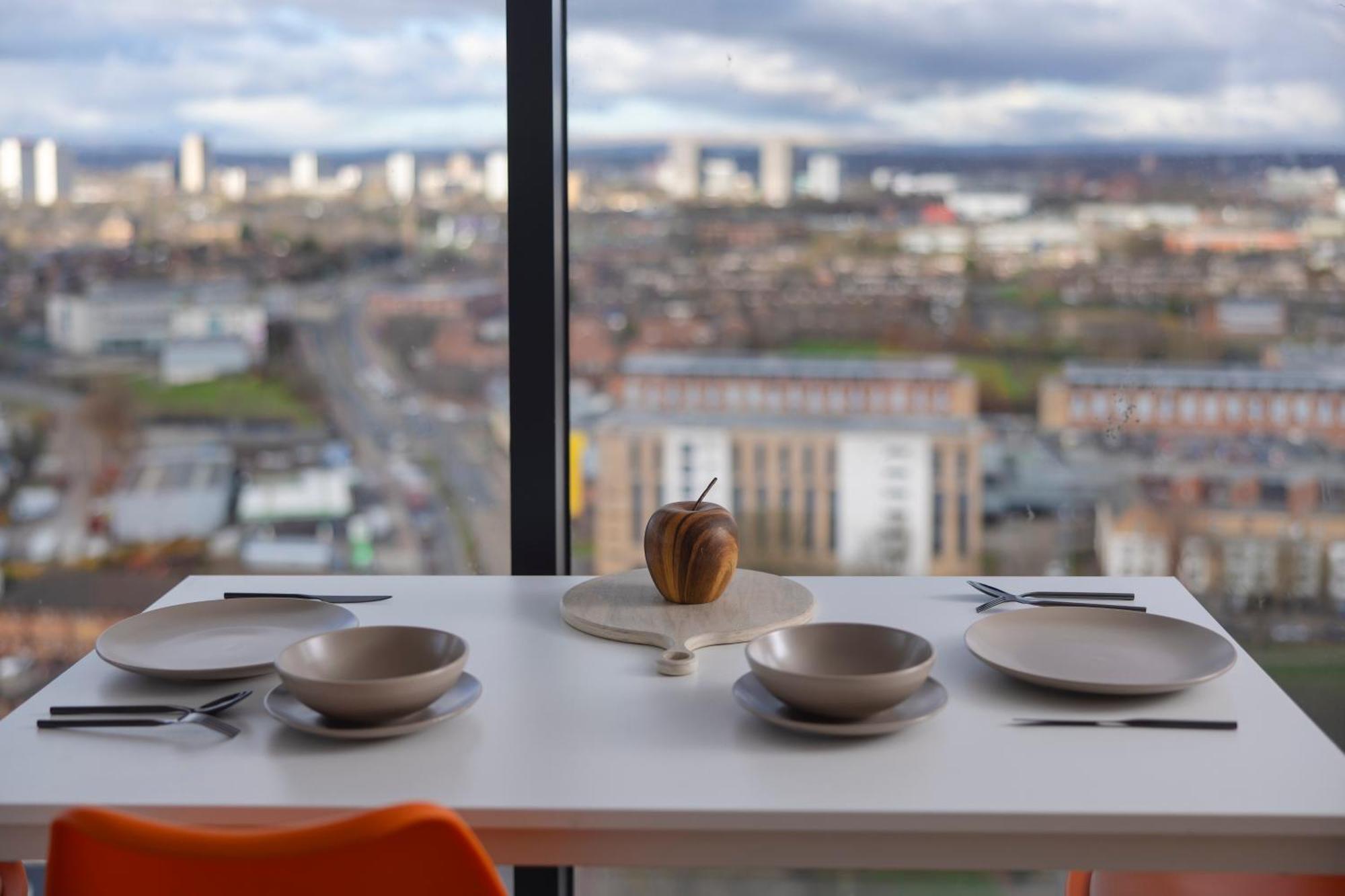 Quayside Penthouse 2 Bedroom Ensuite Near Media City & Manchester United Exterior foto