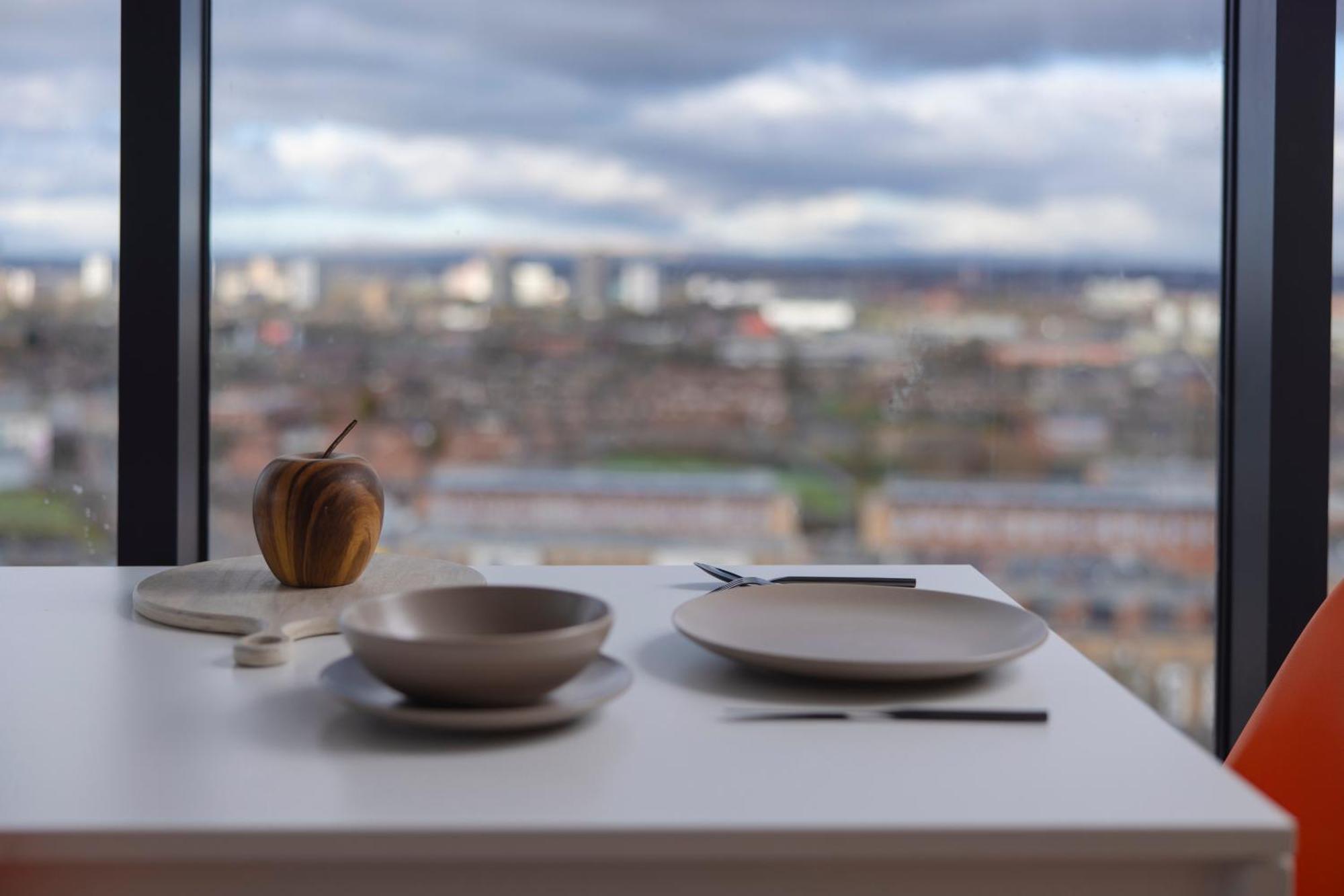 Quayside Penthouse 2 Bedroom Ensuite Near Media City & Manchester United Exterior foto